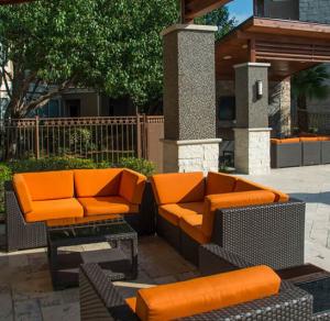 ApartmApartments for rent in Southwest Houston, TX - Outdoor Patio Area with Seating