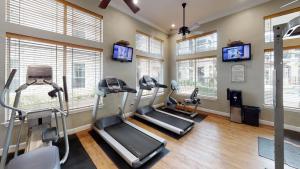 THE-RETREAT-AT-WESTPARK-APARTMENTS-IN-SOUTHWEST-HOUSTON-Gym Equipment